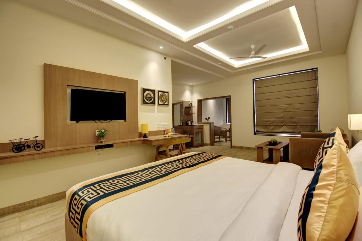Hotel Grand Aerotech New Delhi Exterior photo