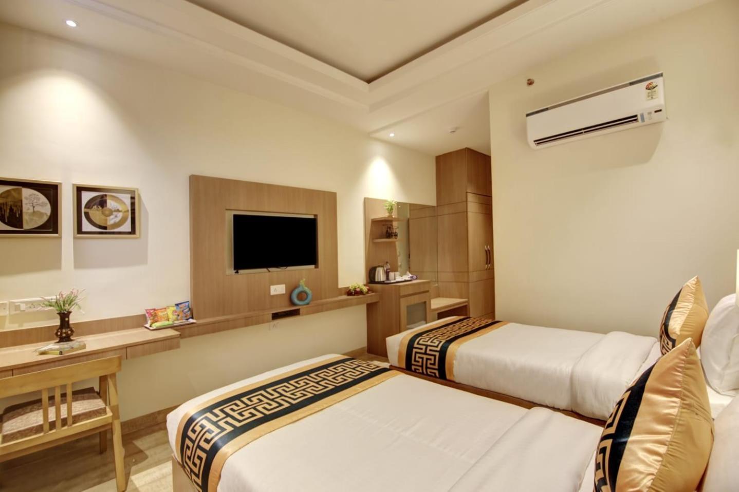 Hotel Grand Aerotech New Delhi Exterior photo
