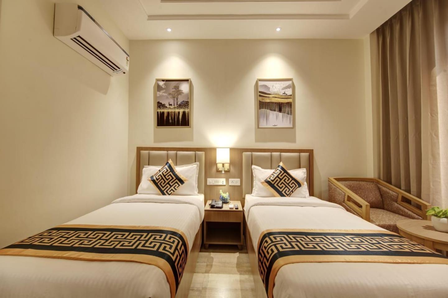 Hotel Grand Aerotech New Delhi Exterior photo